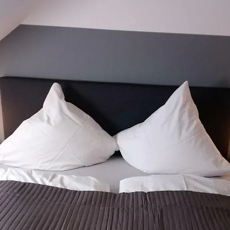 Mit 2 Schlafzimmern Und Parkplatz Erfurt