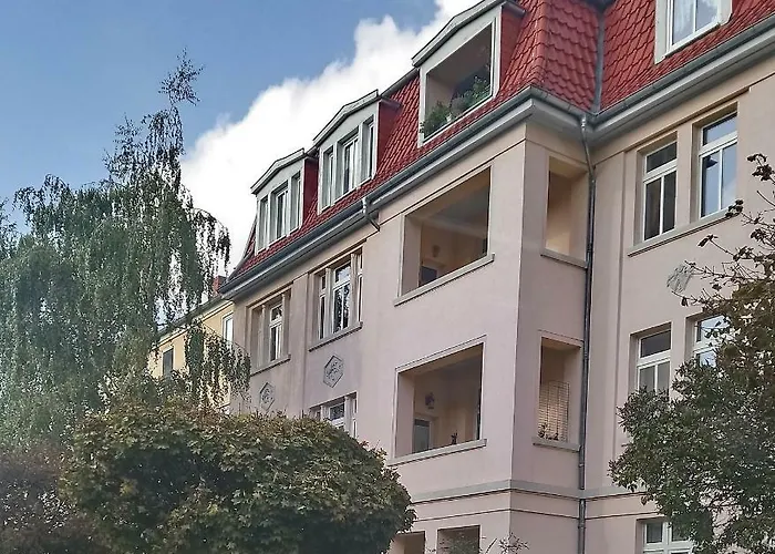 Mit 2 Schlafzimmern Und Parkplatz 아파트