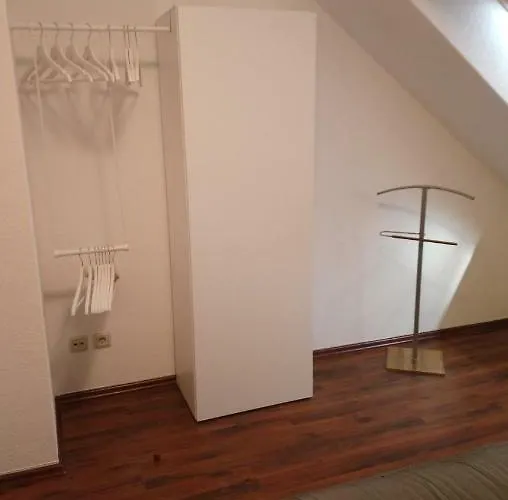 Mit 2 Schlafzimmern Und Parkplatz Appartamento